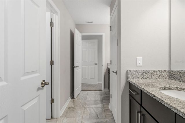 19324 E EAGLE CREEK LANE LANE, Tampa, FL 33647