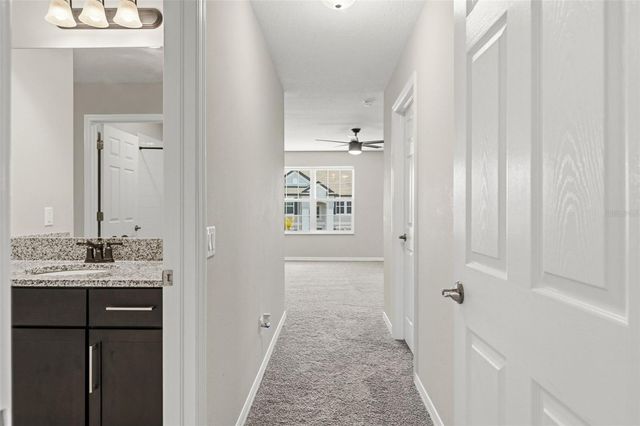 19324 E EAGLE CREEK LANE LANE, Tampa, FL 33647