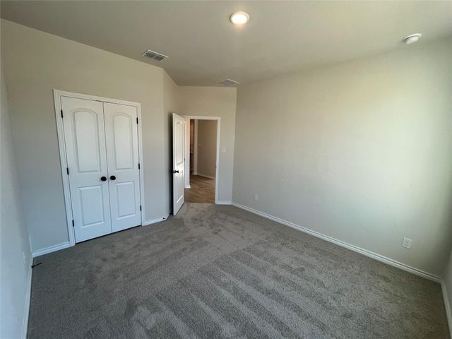 112 Barret DR, Liberty Hill, TX 78642