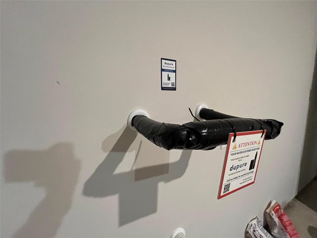 112 Barret DR, Liberty Hill, TX 78642