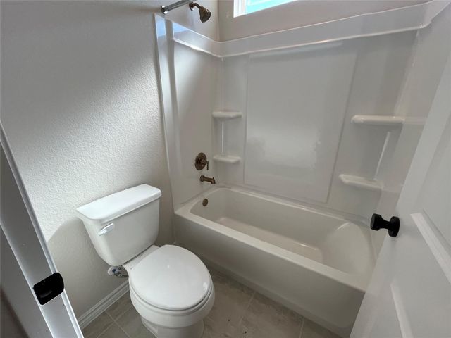 112 Barret DR, Liberty Hill, TX 78642