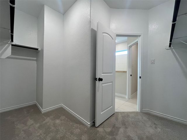 112 Barret DR, Liberty Hill, TX 78642