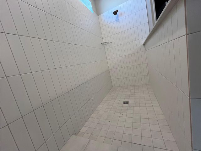 112 Barret DR, Liberty Hill, TX 78642