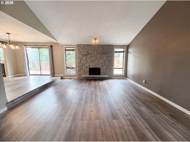 4246 SPRING ROCK Cir, West Linn, OR 97068