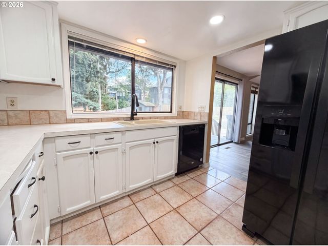 4246 SPRING ROCK Cir, West Linn, OR 97068