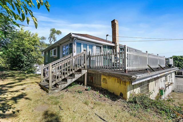 31828 N Us Highway 12, Volo, IL 60073