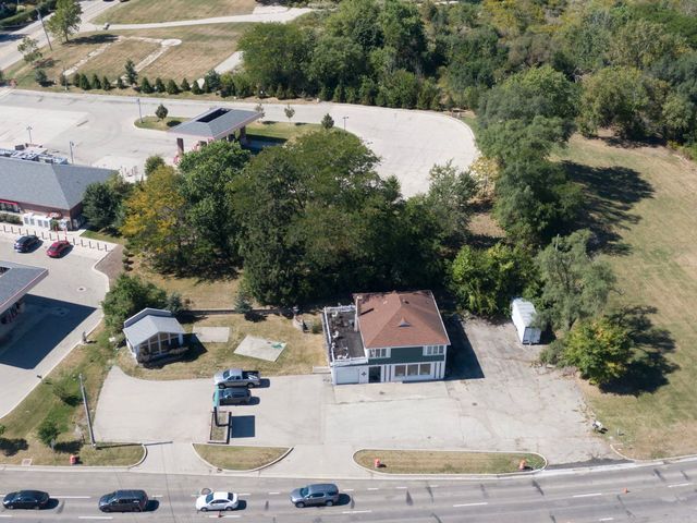31828 N Us Highway 12, Volo, IL 60073