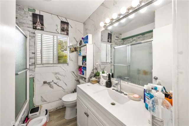 1005 E Harding Street, Long Beach, CA 90805