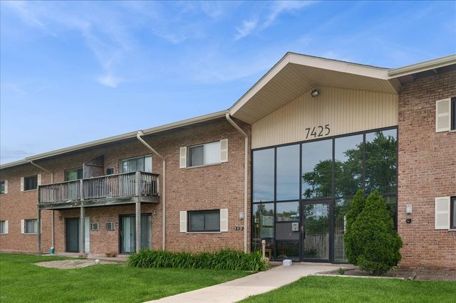 7425 Brookdale Drive 113, Darien, IL 60561
