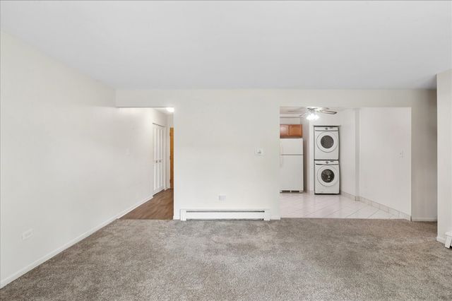 7425 Brookdale Drive 113, Darien, IL 60561