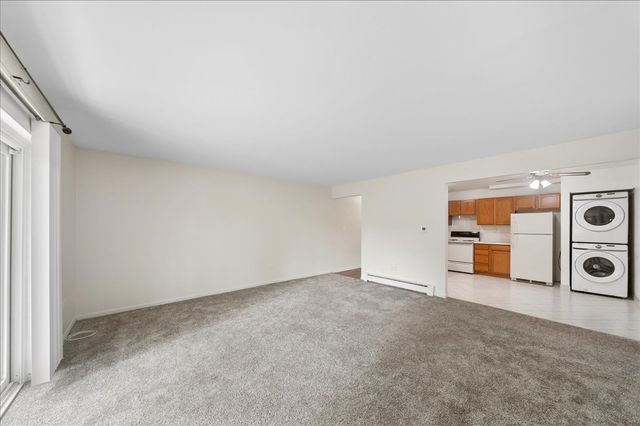 7425 Brookdale Drive 113, Darien, IL 60561