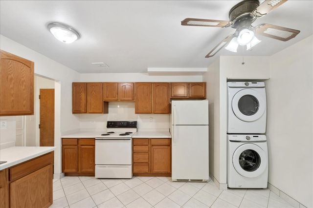 7425 Brookdale Drive 113, Darien, IL 60561