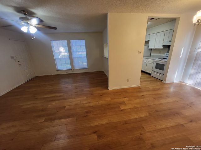 8934 Golden Brook, San Antonio, TX 78250