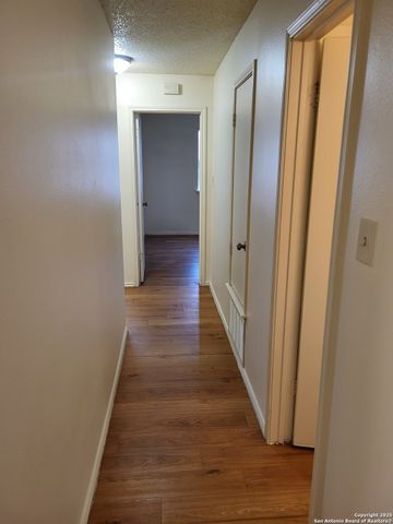 8934 Golden Brook, San Antonio, TX 78250