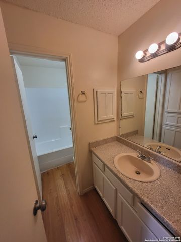 8934 Golden Brook, San Antonio, TX 78250