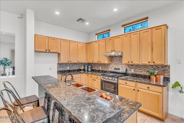 10758 E Mica Meadow Drive, Tucson, AZ 85748