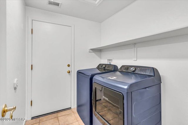 10758 E Mica Meadow Drive, Tucson, AZ 85748