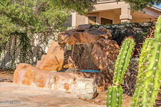 10758 E Mica Meadow Drive, Tucson, AZ 85748