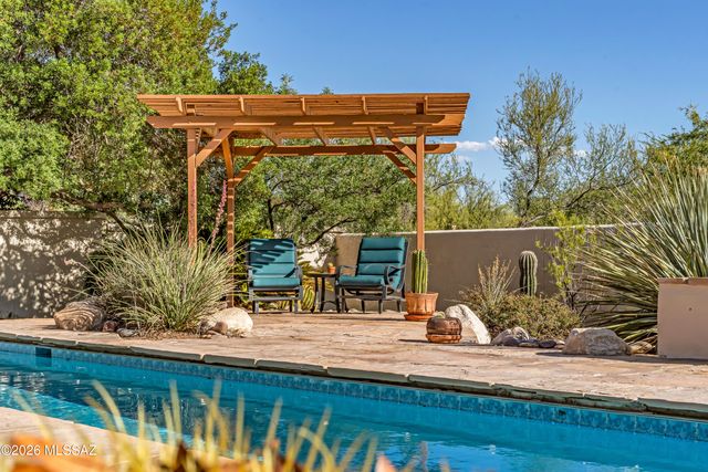 10758 E Mica Meadow Drive, Tucson, AZ 85748