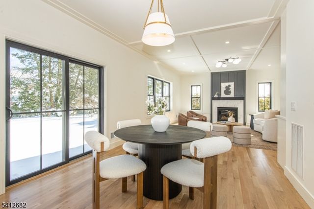 6 Harvale Dr, Florham Park Boro, NJ 07932