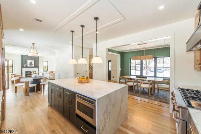 6 Harvale Dr, Florham Park Boro, NJ 07932