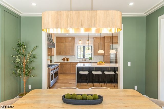 6 Harvale Dr, Florham Park Boro, NJ 07932