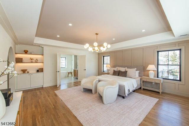 6 Harvale Dr, Florham Park Boro, NJ 07932