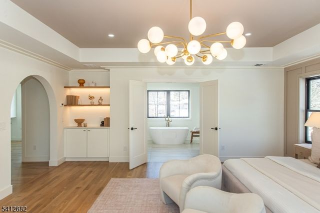 6 Harvale Dr, Florham Park Boro, NJ 07932