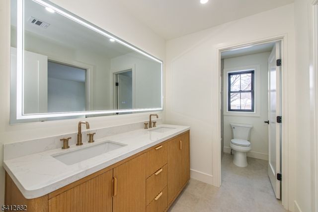 6 Harvale Dr, Florham Park Boro, NJ 07932