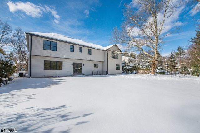 6 Harvale Dr, Florham Park Boro, NJ 07932