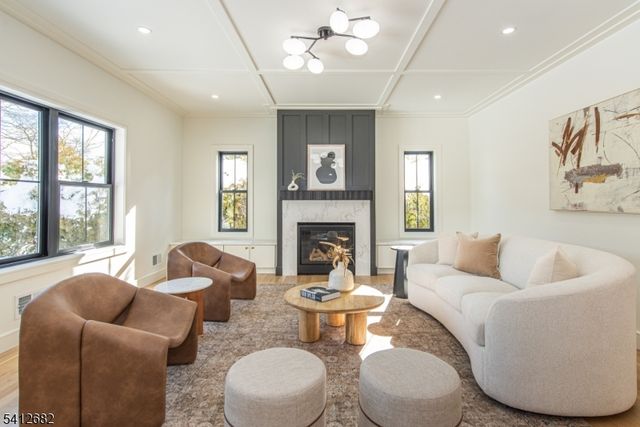 6 Harvale Dr, Florham Park Boro, NJ 07932