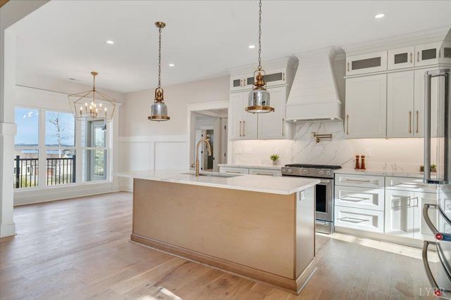 639 Compass Cove Circle, Moneta, VA 24121