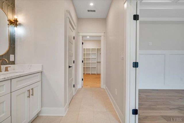 639 Compass Cove Circle, Moneta, VA 24121