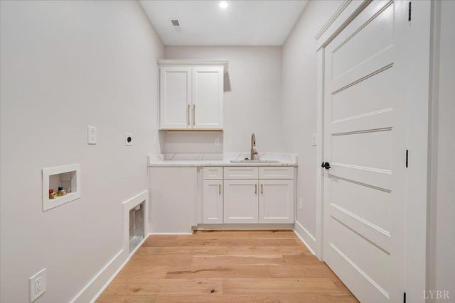 639 Compass Cove Circle, Moneta, VA 24121