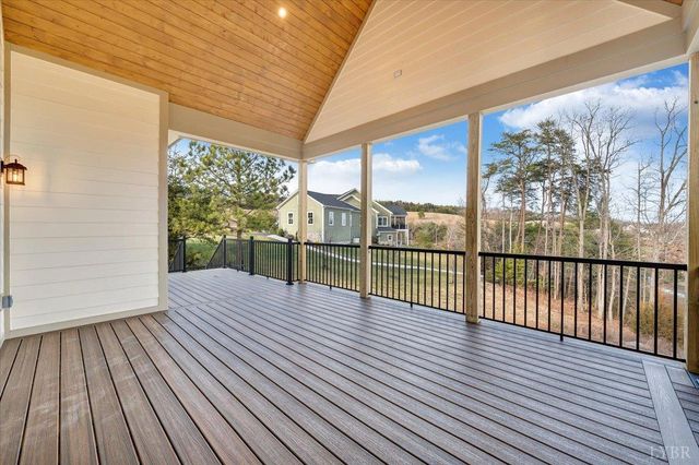 639 Compass Cove Circle, Moneta, VA 24121