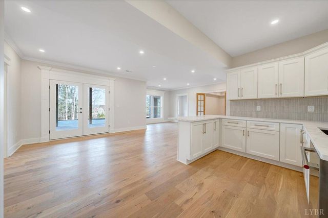 639 Compass Cove Circle, Moneta, VA 24121