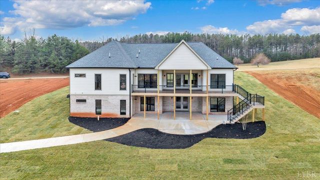 639 Compass Cove Circle, Moneta, VA 24121