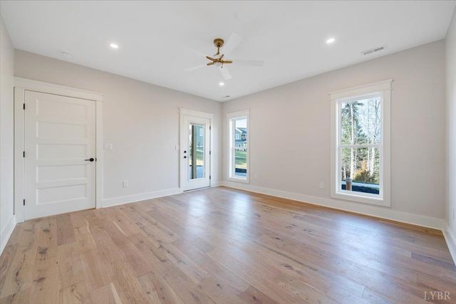 639 Compass Cove Circle, Moneta, VA 24121