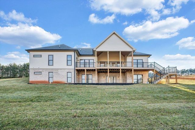 639 Compass Cove Circle, Moneta, VA 24121