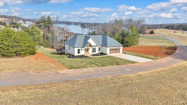 639 Compass Cove Circle, Moneta, VA 24121