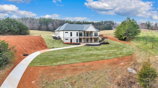 639 Compass Cove Circle, Moneta, VA 24121