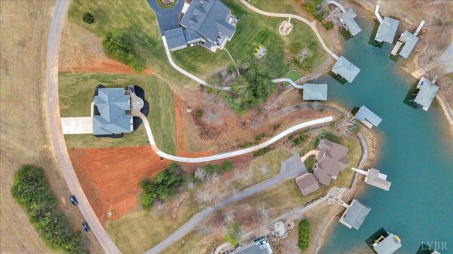 639 Compass Cove Circle, Moneta, VA 24121