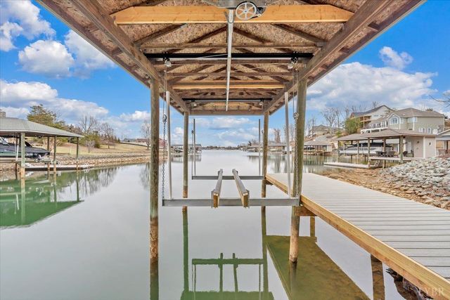 639 Compass Cove Circle, Moneta, VA 24121