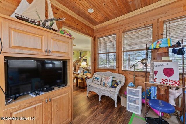 4020 Nineteenth Street, Bay Saint Louis, MS 39520