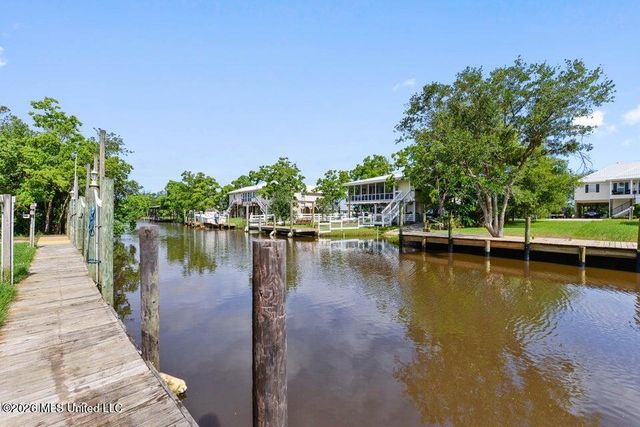 4020 Nineteenth Street, Bay Saint Louis, MS 39520
