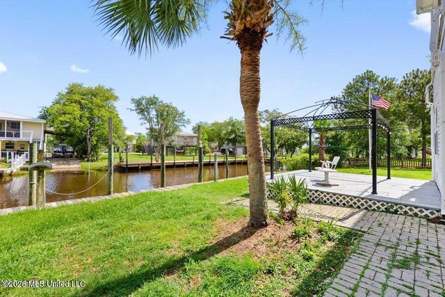 4020 Nineteenth Street, Bay Saint Louis, MS 39520