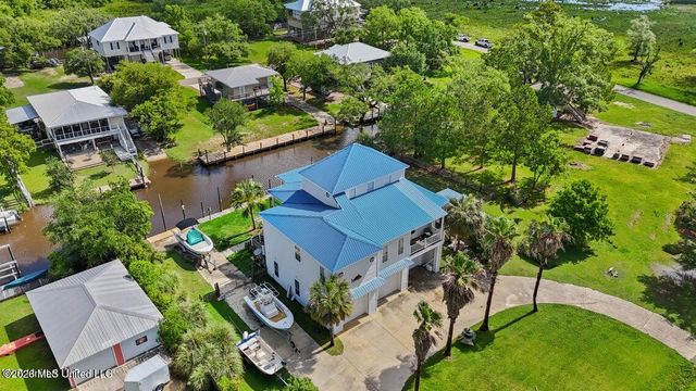 4020 Nineteenth Street, Bay Saint Louis, MS 39520