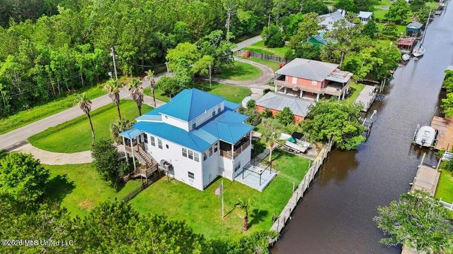 4020 Nineteenth Street, Bay Saint Louis, MS 39520