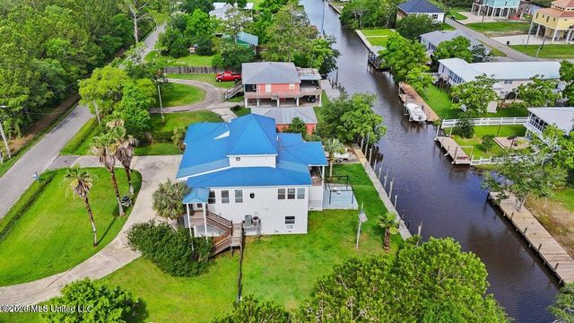 4020 Nineteenth Street, Bay Saint Louis, MS 39520