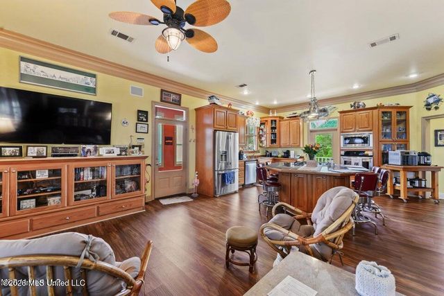 4020 Nineteenth Street, Bay Saint Louis, MS 39520